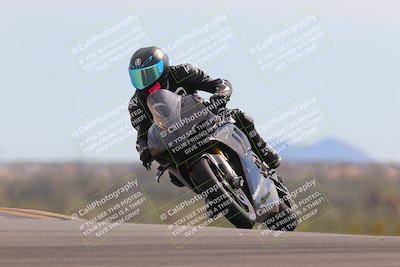 media/Nov-05-2022-SoCal Trackdays (Sat) [[f8d9b725ab]]/Turn 9 (110pm)/